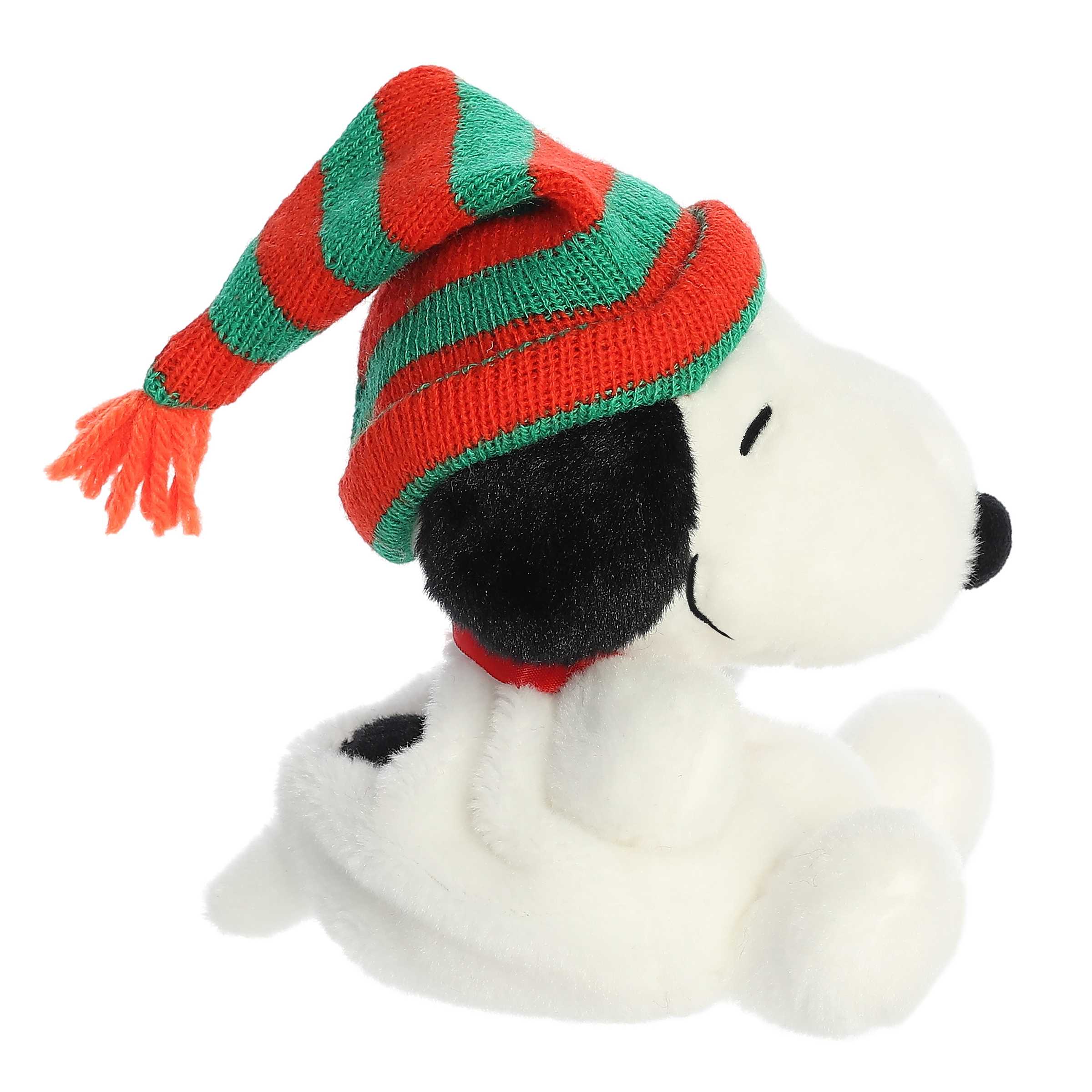 339-snoopy-beanie-1.jpg